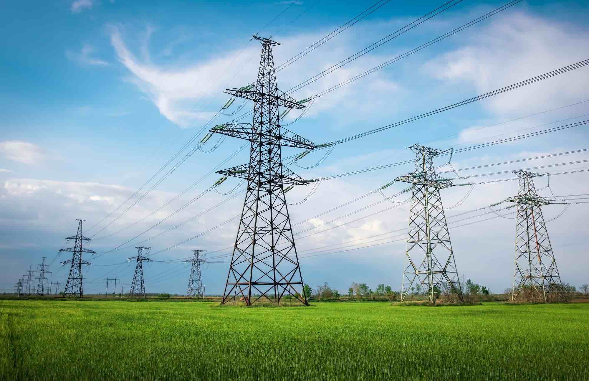 الشركة المصرية لنقل الكهرباء وسكاتك توقعان على اتفاقية لإطلاق مشروع تصدير الطاقة المتجددة من مصر نحو أوروبا